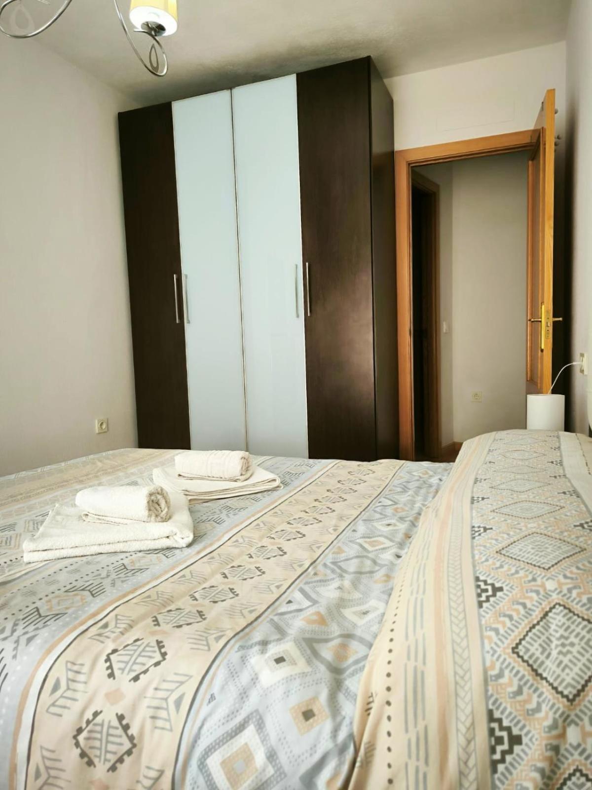 Apartamento Padial เนร์คา ภายนอก รูปภาพ
